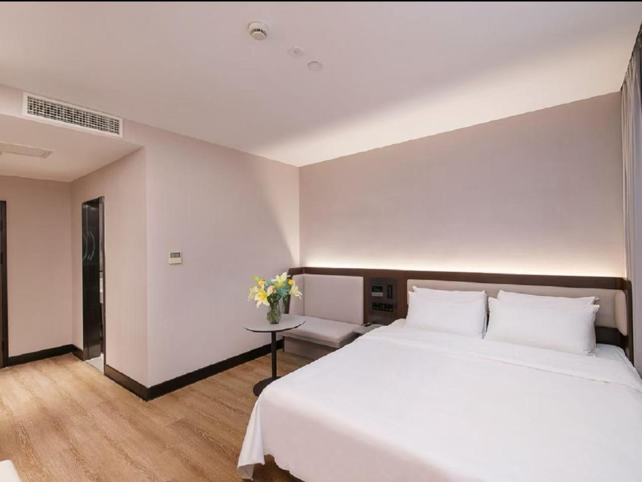 Hanting Hotel Shanghai Babaiban Pudian Road Subway Station Exterior foto