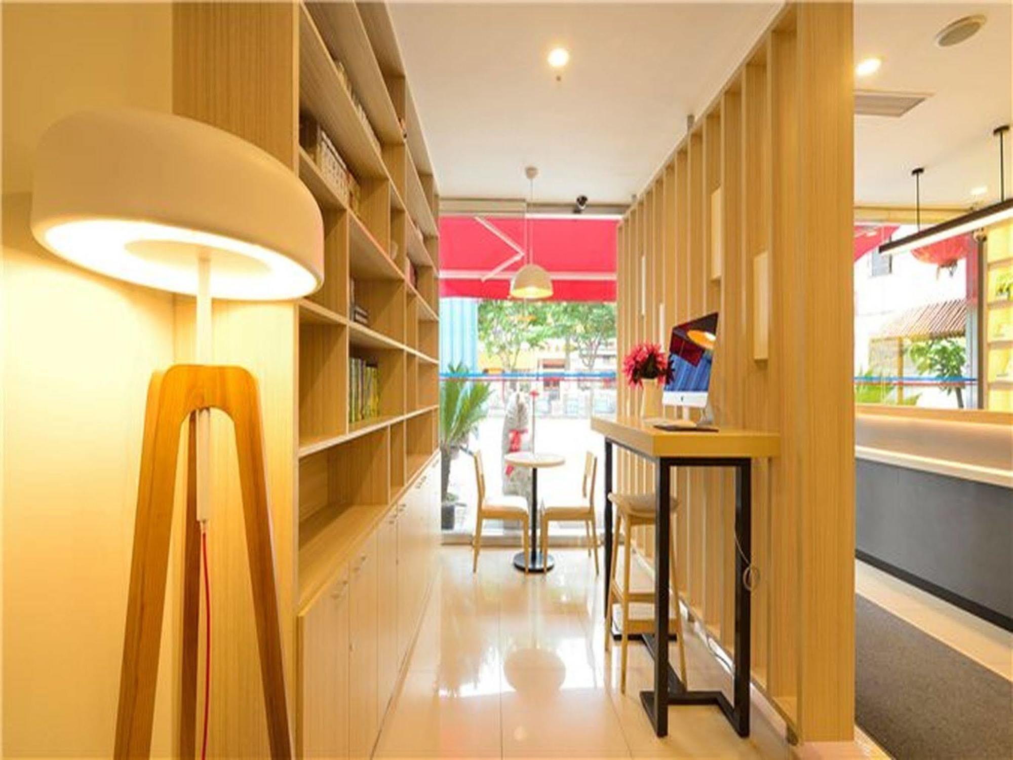 Hanting Hotel Shanghai Babaiban Pudian Road Subway Station Exterior foto